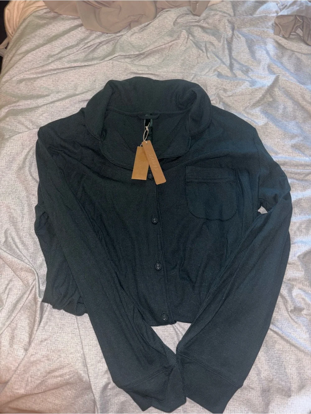 SKIMS SOFT LOUNGE RIB top CYPRESS - Picture 4 of 4